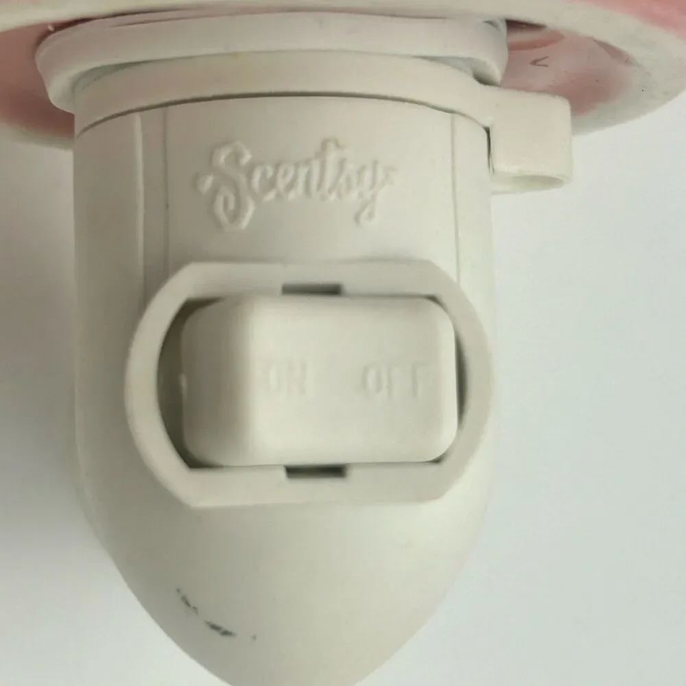 Scentsy Gumdrop Pink Polka Dot Mini Plug-In Wax Warmer Night Light (Retired)